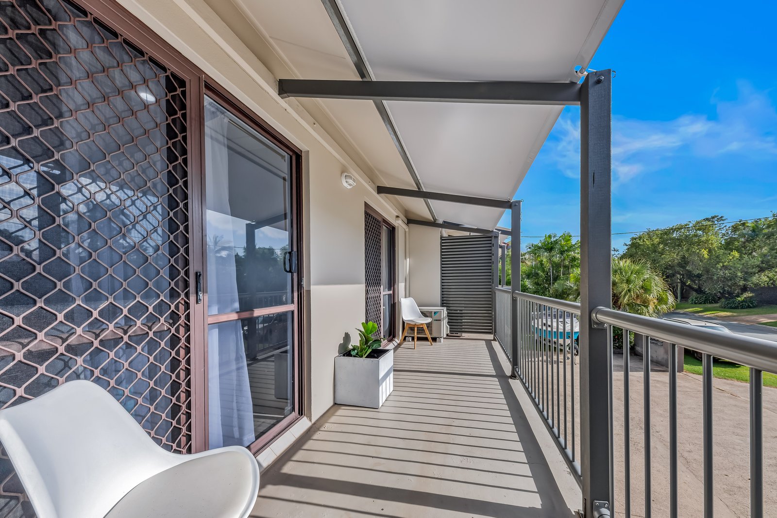 5/5 Pleasant Drive CANNONVALE 18