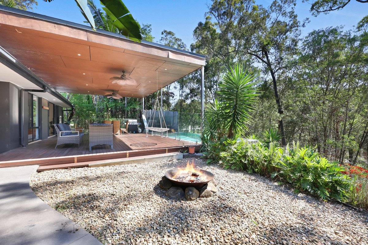 55 Simpsons Road Elanora 19