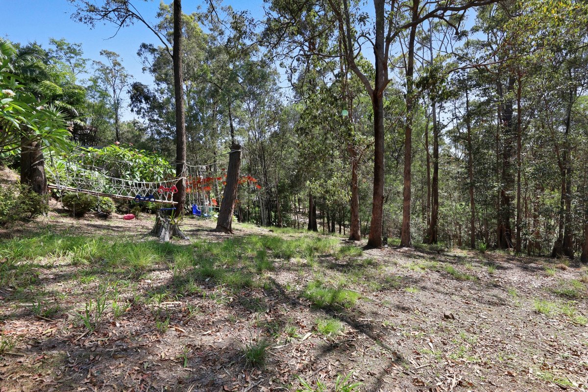 55 Simpsons Road Elanora 21