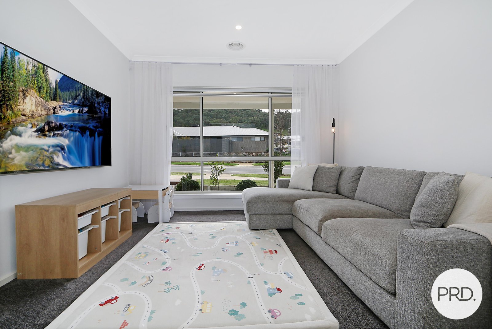 55 Southgate Drive LENEVA 12