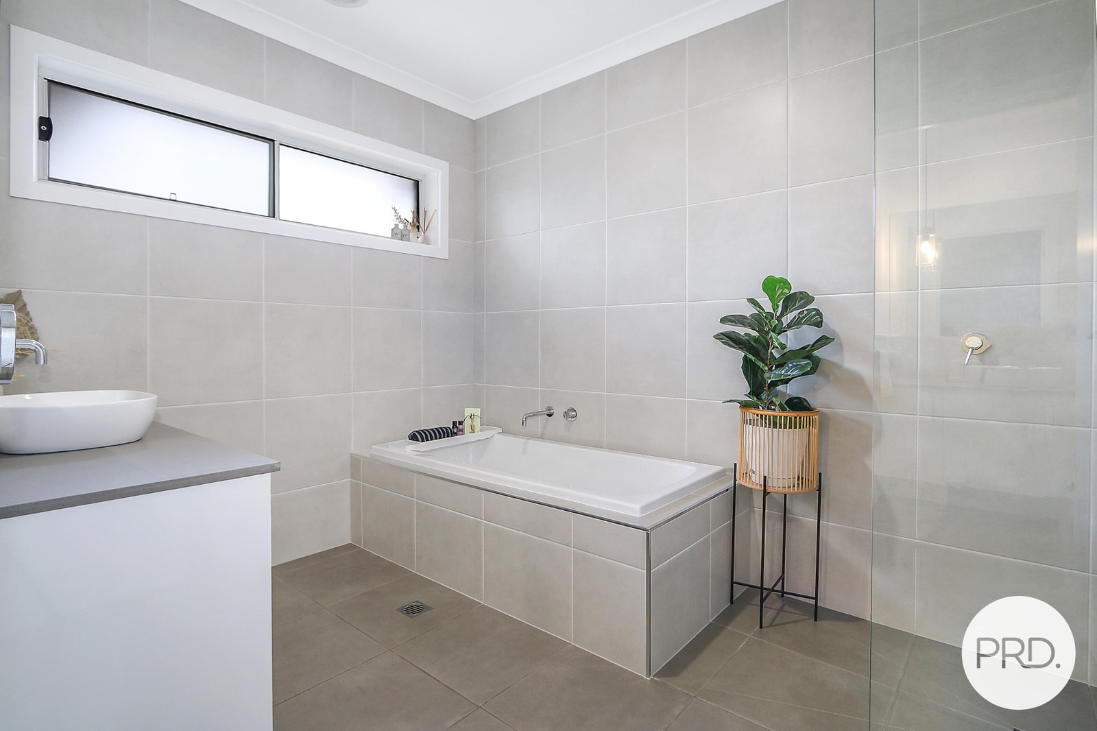 55 Southgate Drive LENEVA 16