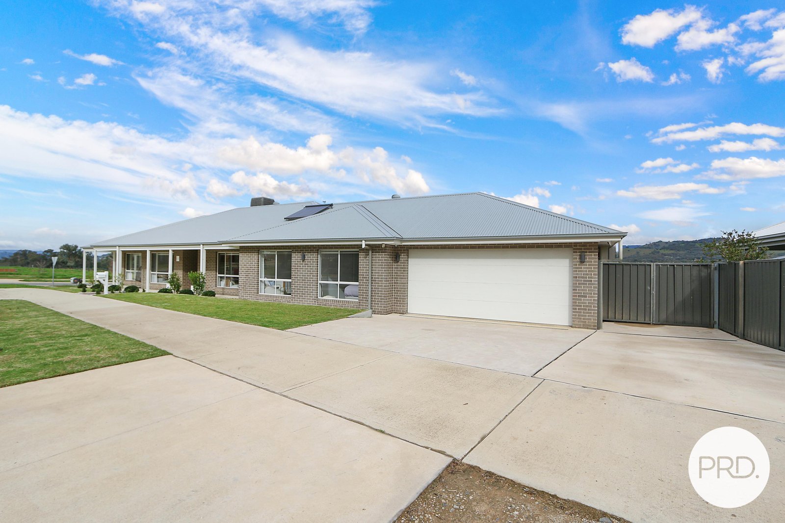 55 Southgate Drive LENEVA 21