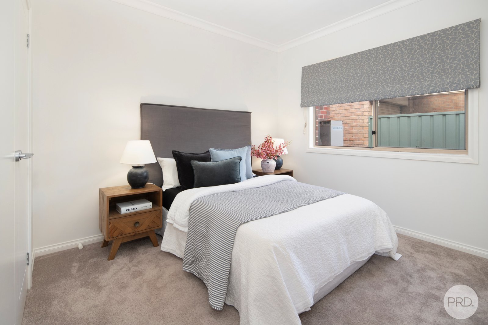 55 St Michaels Place LAKE GARDENS 11