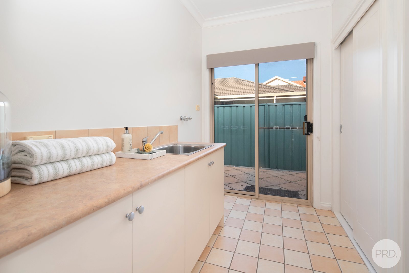 55 St Michaels Place LAKE GARDENS 15