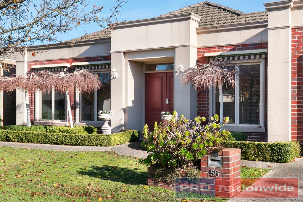 55 St Michaels Place LAKE GARDENS 1