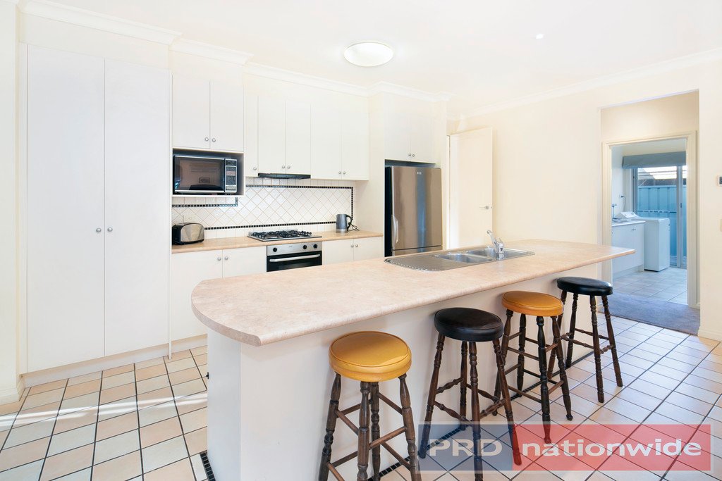 55 St Michaels Place LAKE GARDENS 3