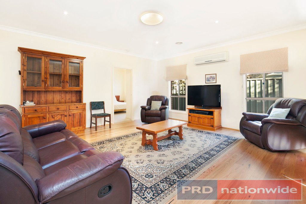 55 St Michaels Place LAKE GARDENS 4