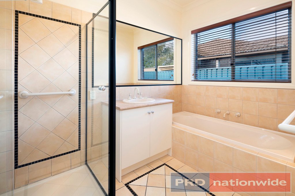 55 St Michaels Place LAKE GARDENS 6