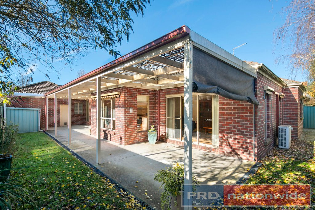 55 St Michaels Place LAKE GARDENS 8