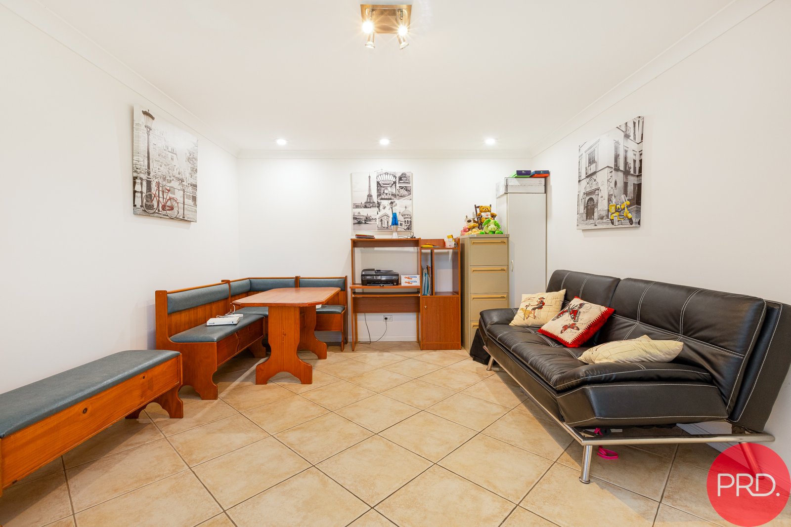 55 Streeton Drive METFORD 17