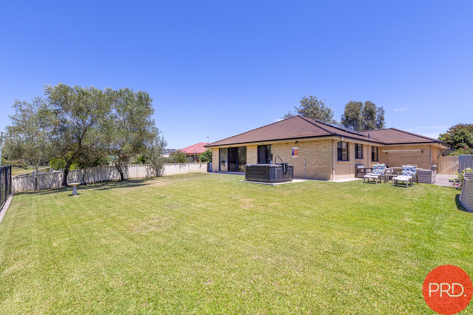 55 Streeton Drive METFORD 27