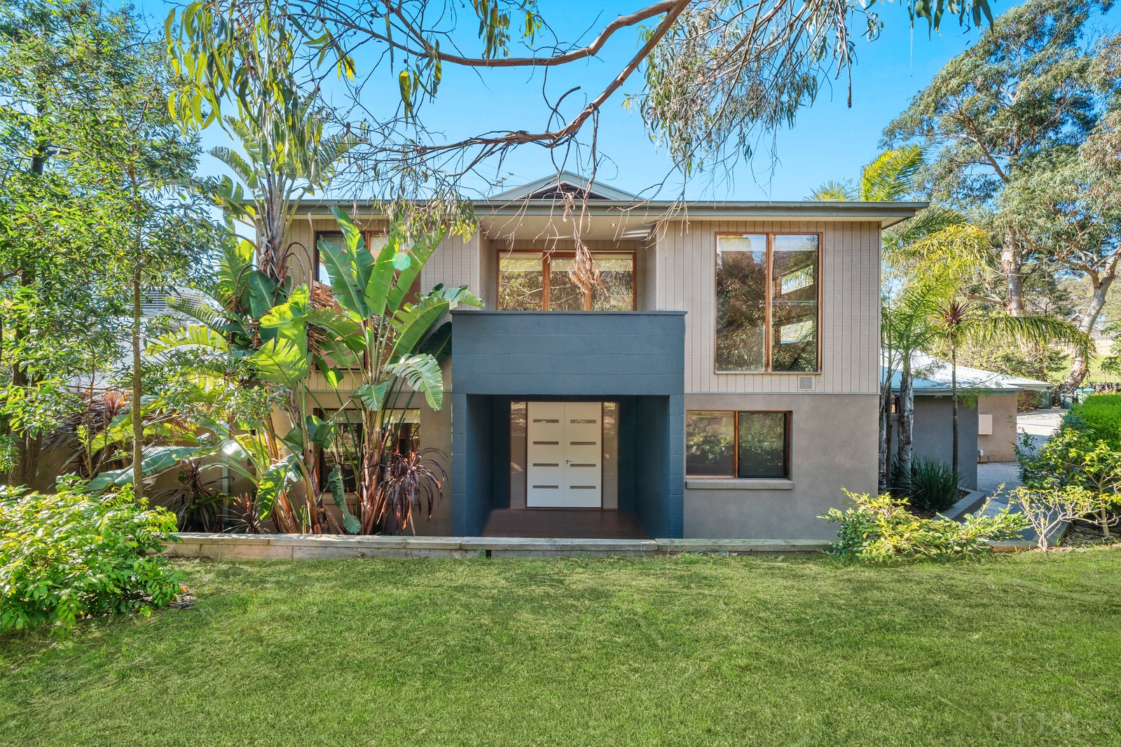 Real Estate and Property in 55 The Ridge, Mount Eliza, VIC