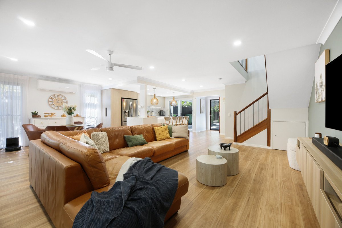 55 Tours Way Burleigh Waters 9
