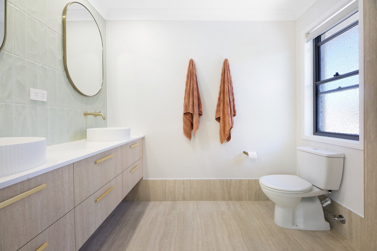 55 Tours Way Burleigh Waters 12