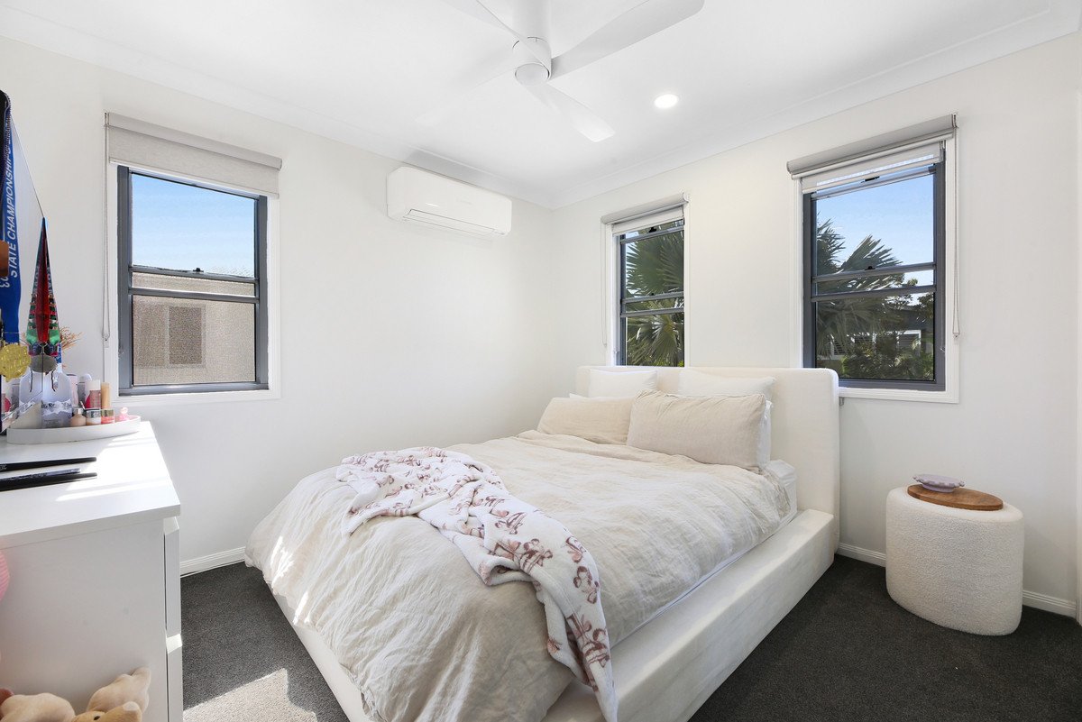55 Tours Way Burleigh Waters 15