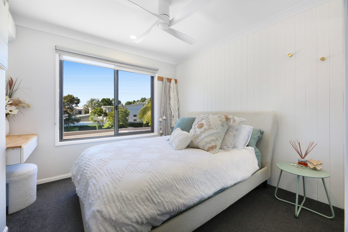 55 Tours Way Burleigh Waters 16