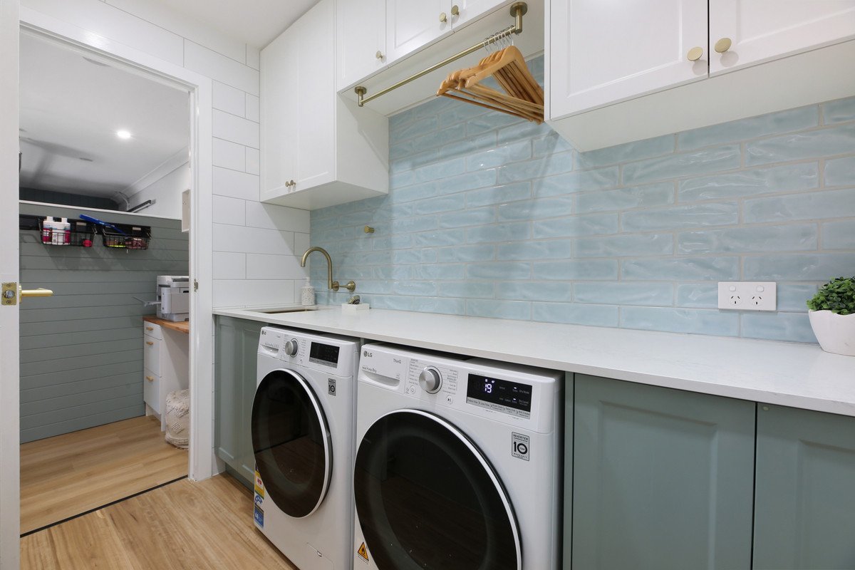55 Tours Way Burleigh Waters 18
