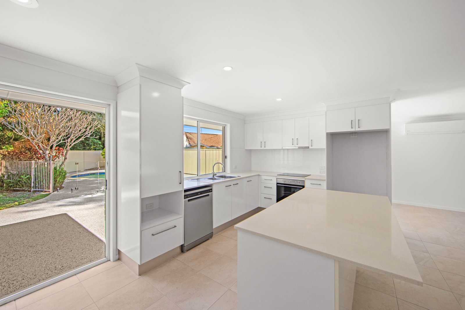 5/5 Warriewood Place ROBINA 4