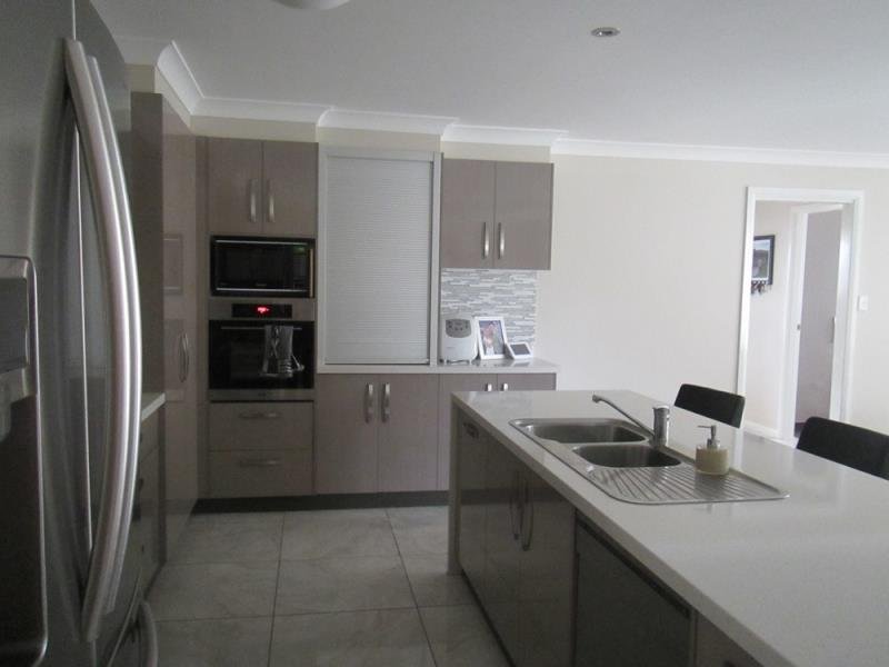 55 Warwick Road TAMWORTH 4