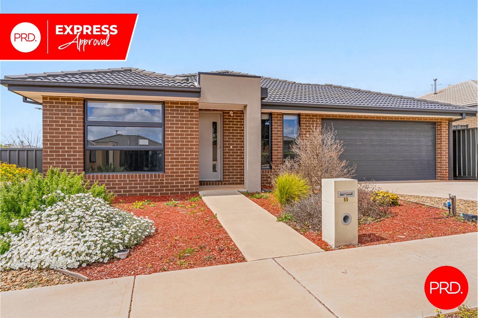 55 Whirrakee Parade HUNTLY 1