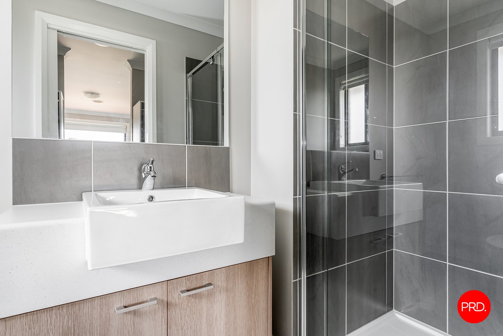 55 Whirrakee Parade HUNTLY 10