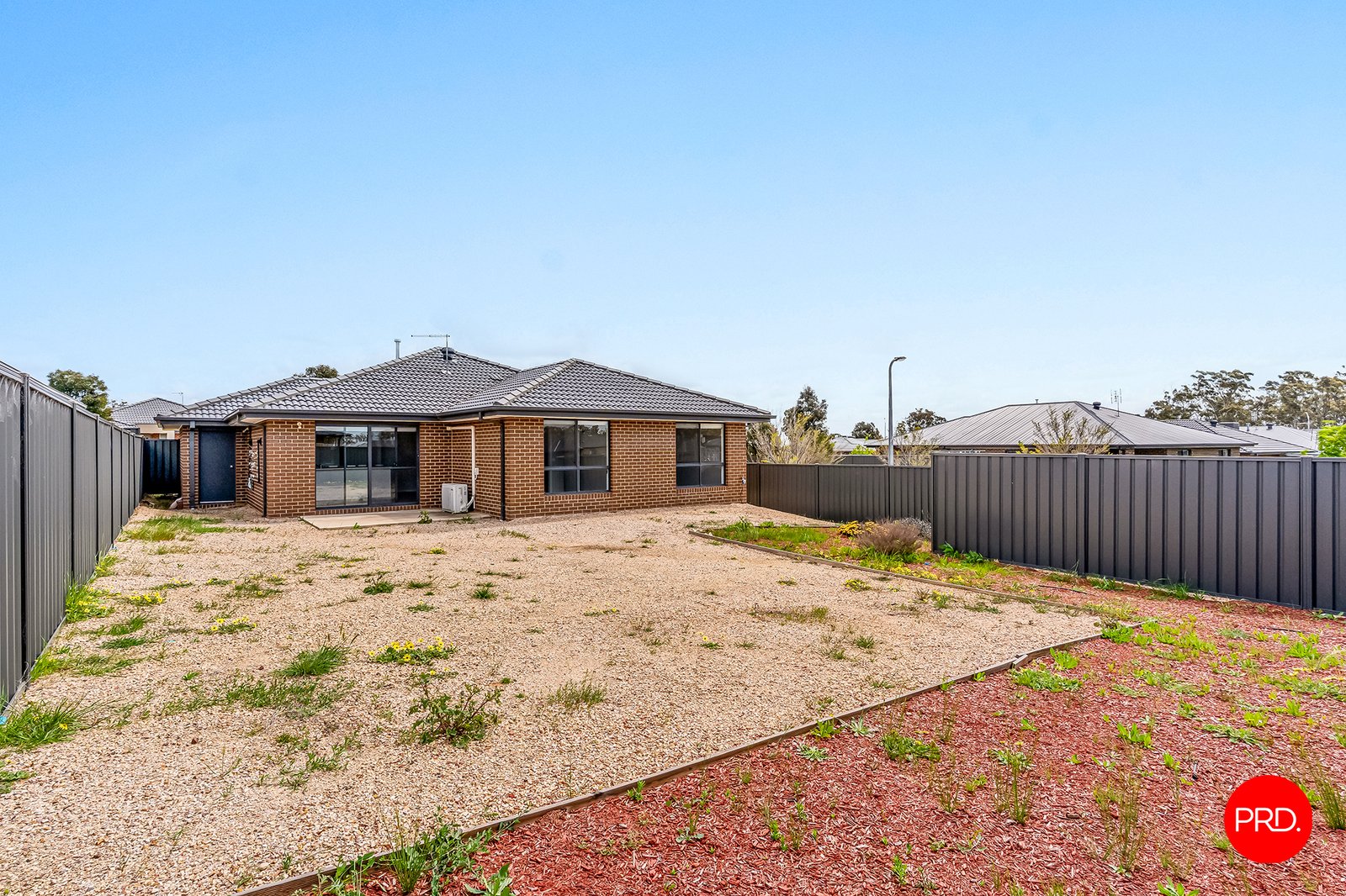 55 Whirrakee Parade HUNTLY 13