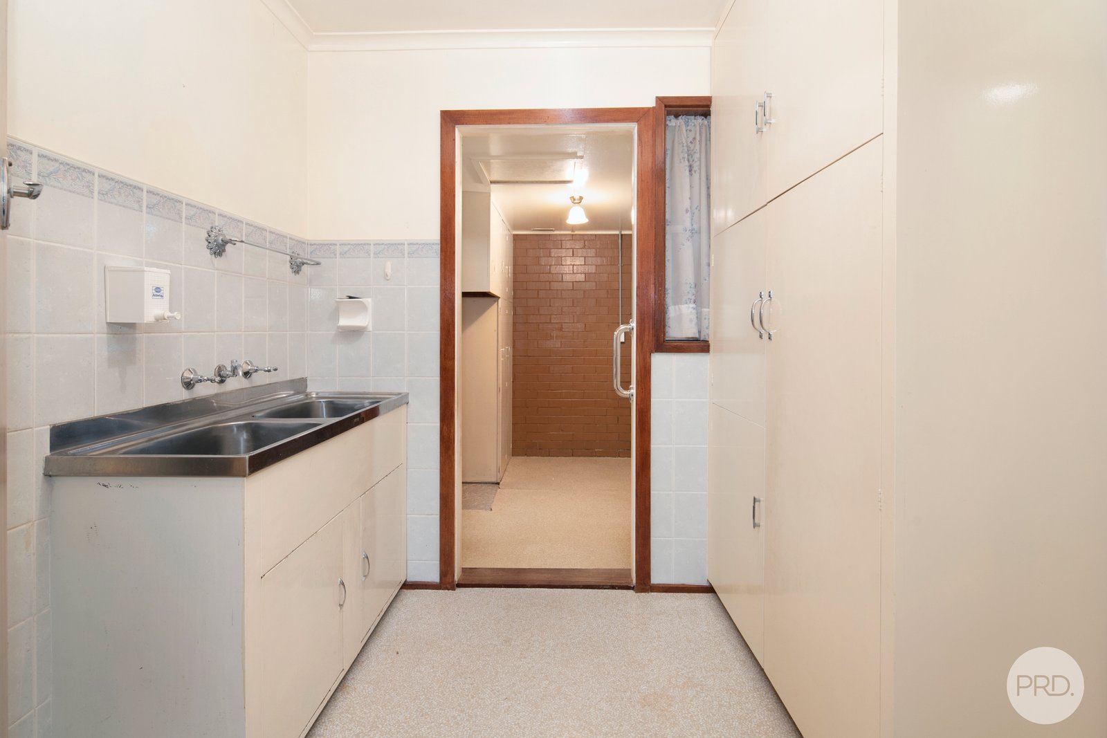 55 Whitelaw Avenue DELACOMBE 12