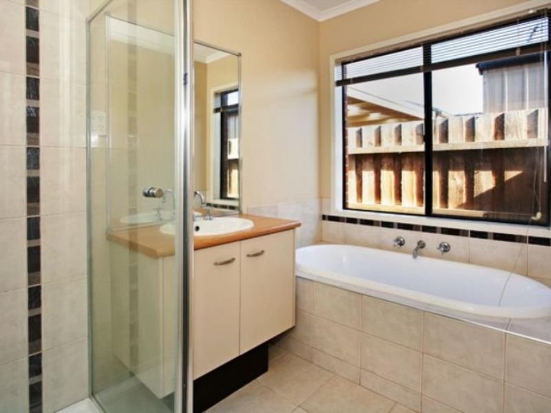 Gallery: 55 Willesden Drive