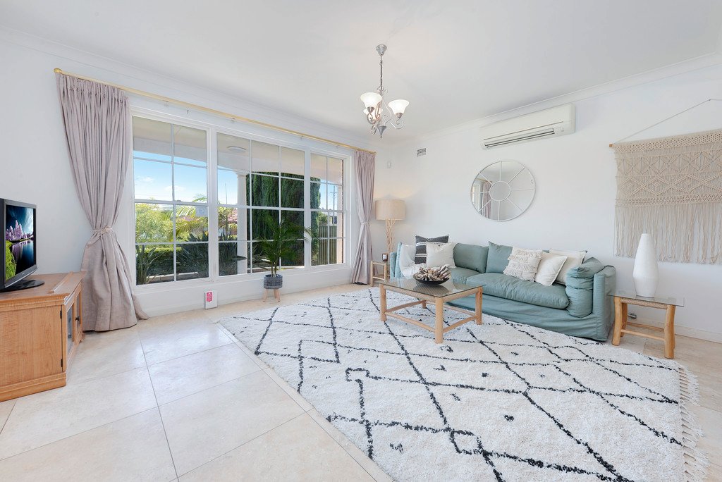 55 Woomera Road LITTLE BAY 2