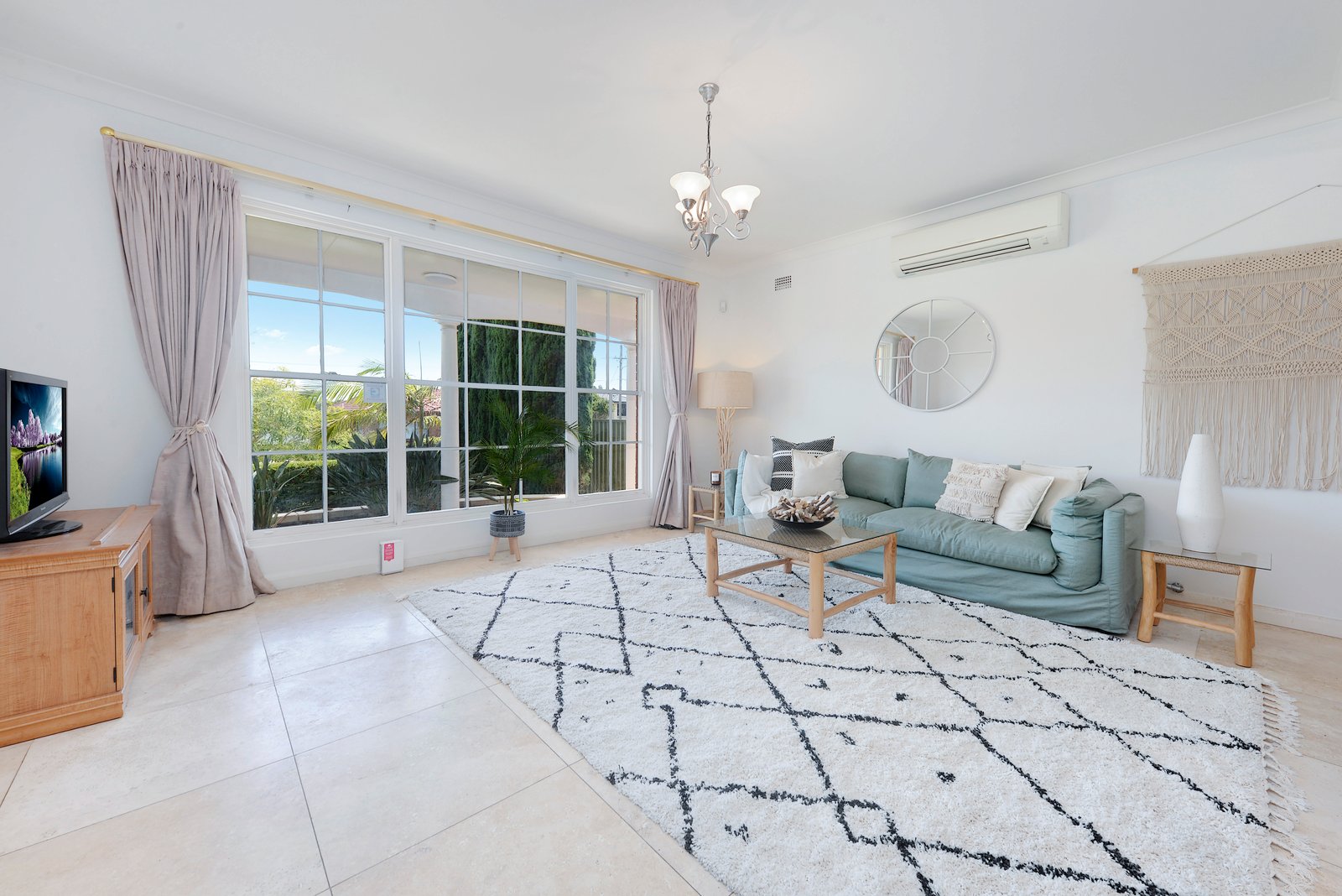 55 Woomera Road LITTLE BAY 2