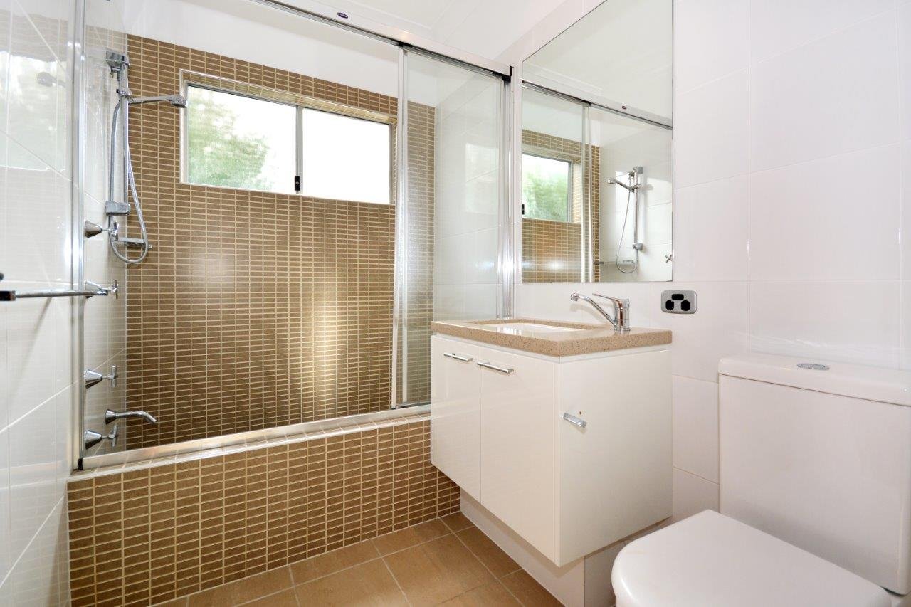 550 Casuarina Way CASUARINA 8