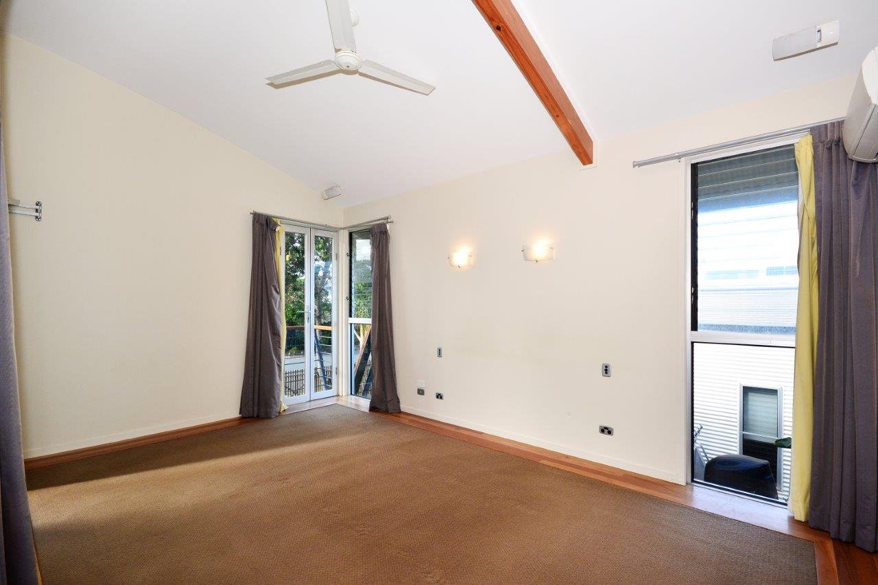 550 Casuarina Way CASUARINA 5