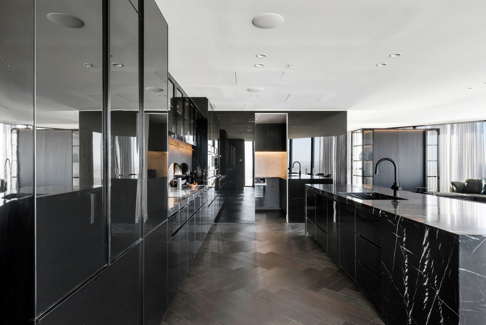 5501/63 Latrobe Street MELBOURNE 4