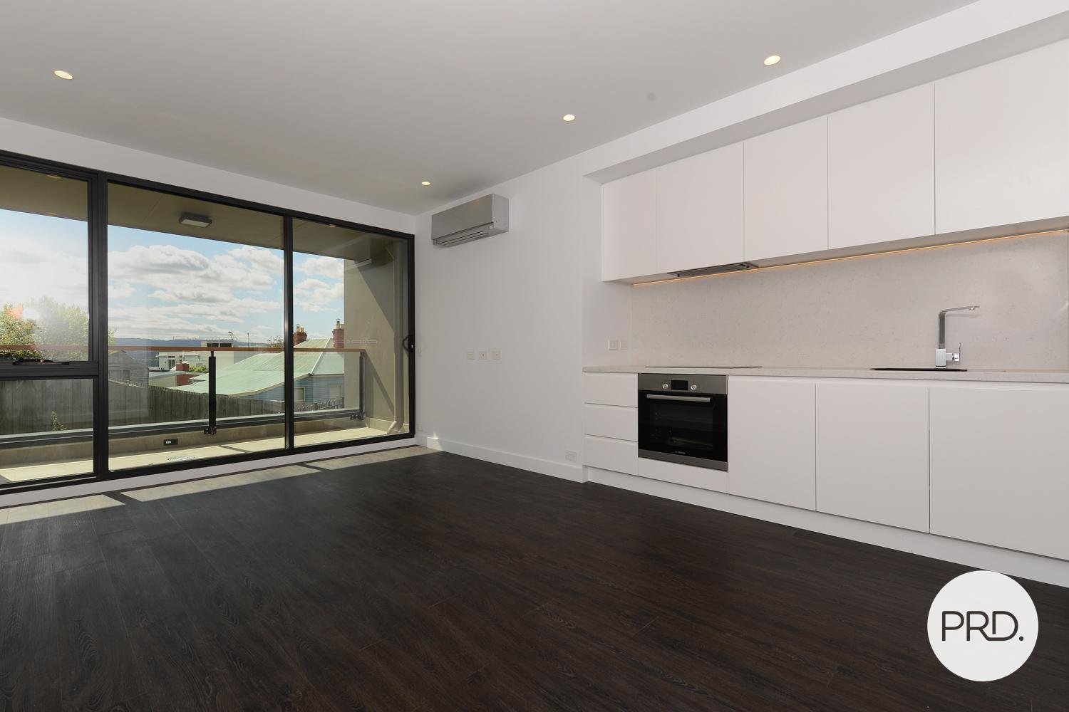 5/51 Sandy Bay Road BATTERY POINT 3
