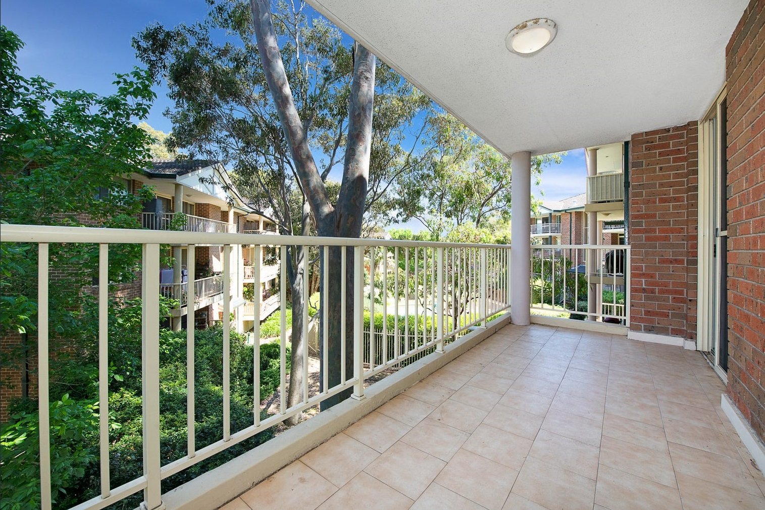 55/10 Broughton Street,  CANTERBURY 4