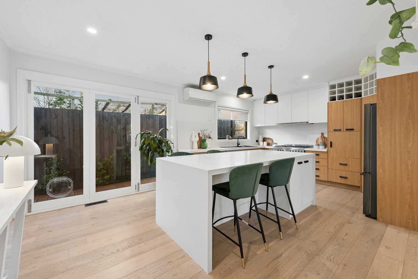 Gallery: 551A Lower Dandenong Road