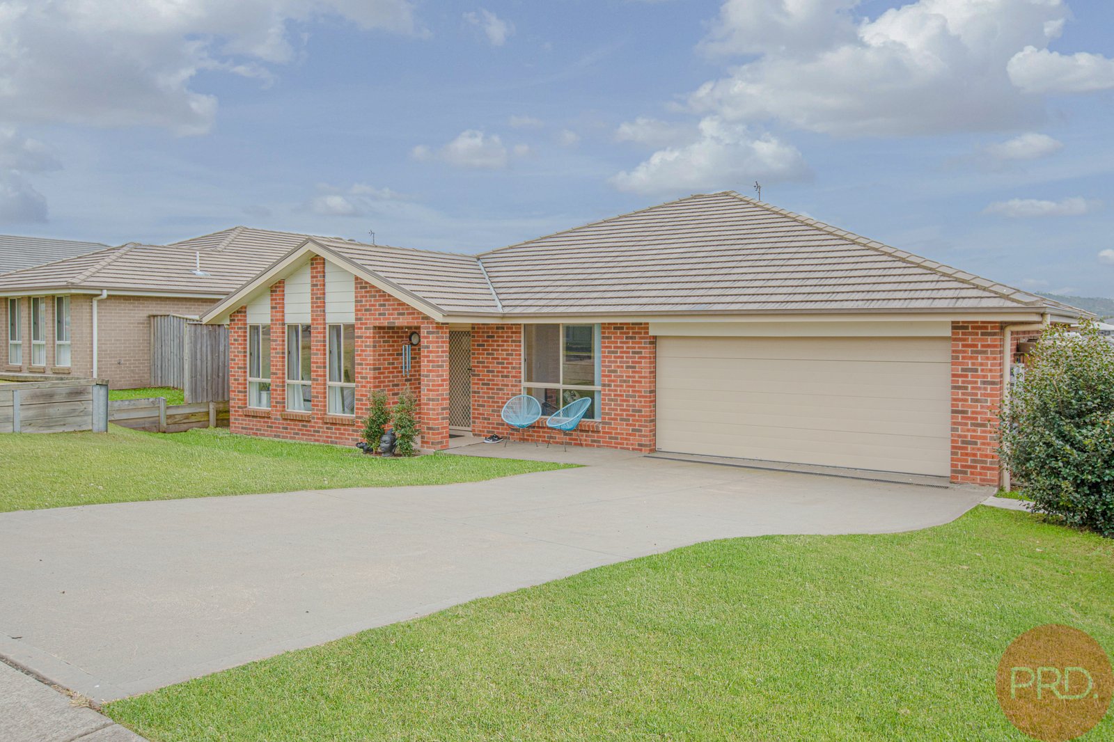 552 Oakhampton Road ABERGLASSLYN 1