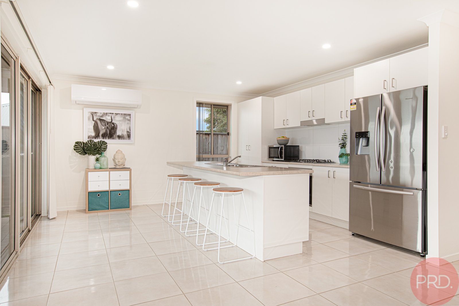 552 Oakhampton Road ABERGLASSLYN 7