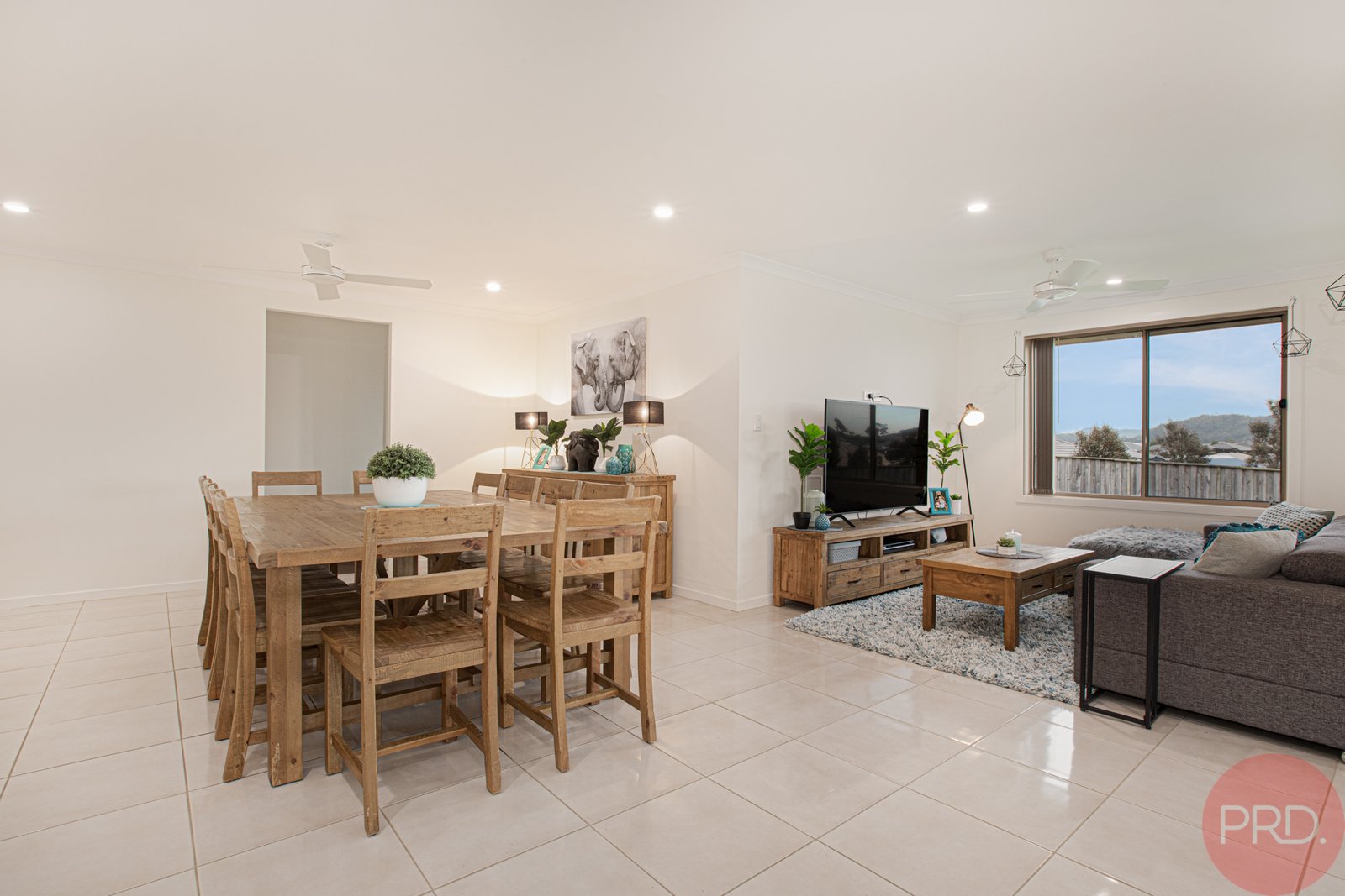 552 Oakhampton Road ABERGLASSLYN 10