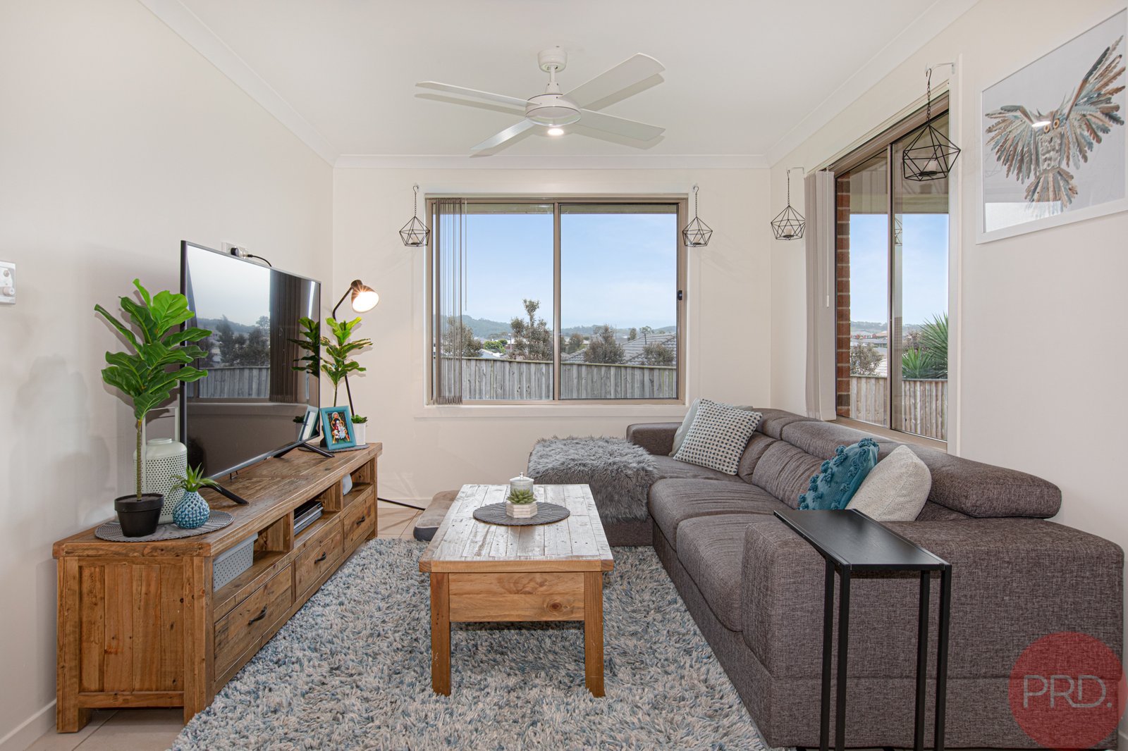 552 Oakhampton Road ABERGLASSLYN 11