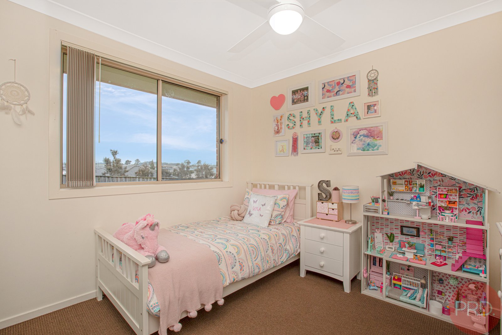 552 Oakhampton Road ABERGLASSLYN 16