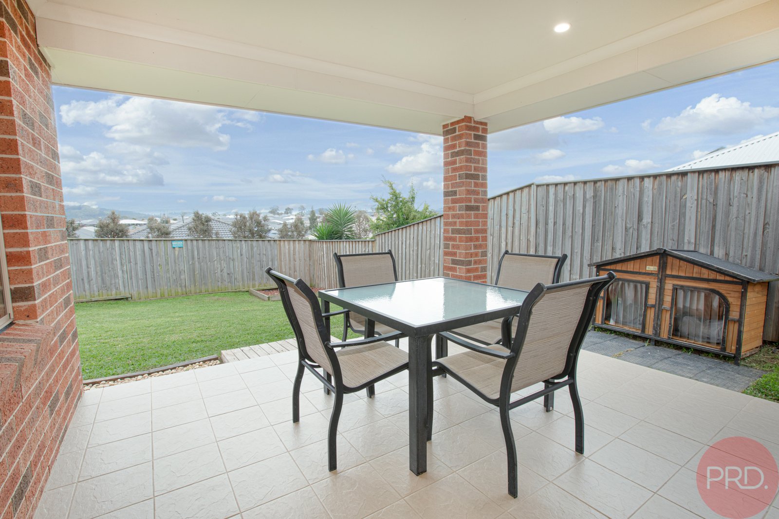 552 Oakhampton Road ABERGLASSLYN 19