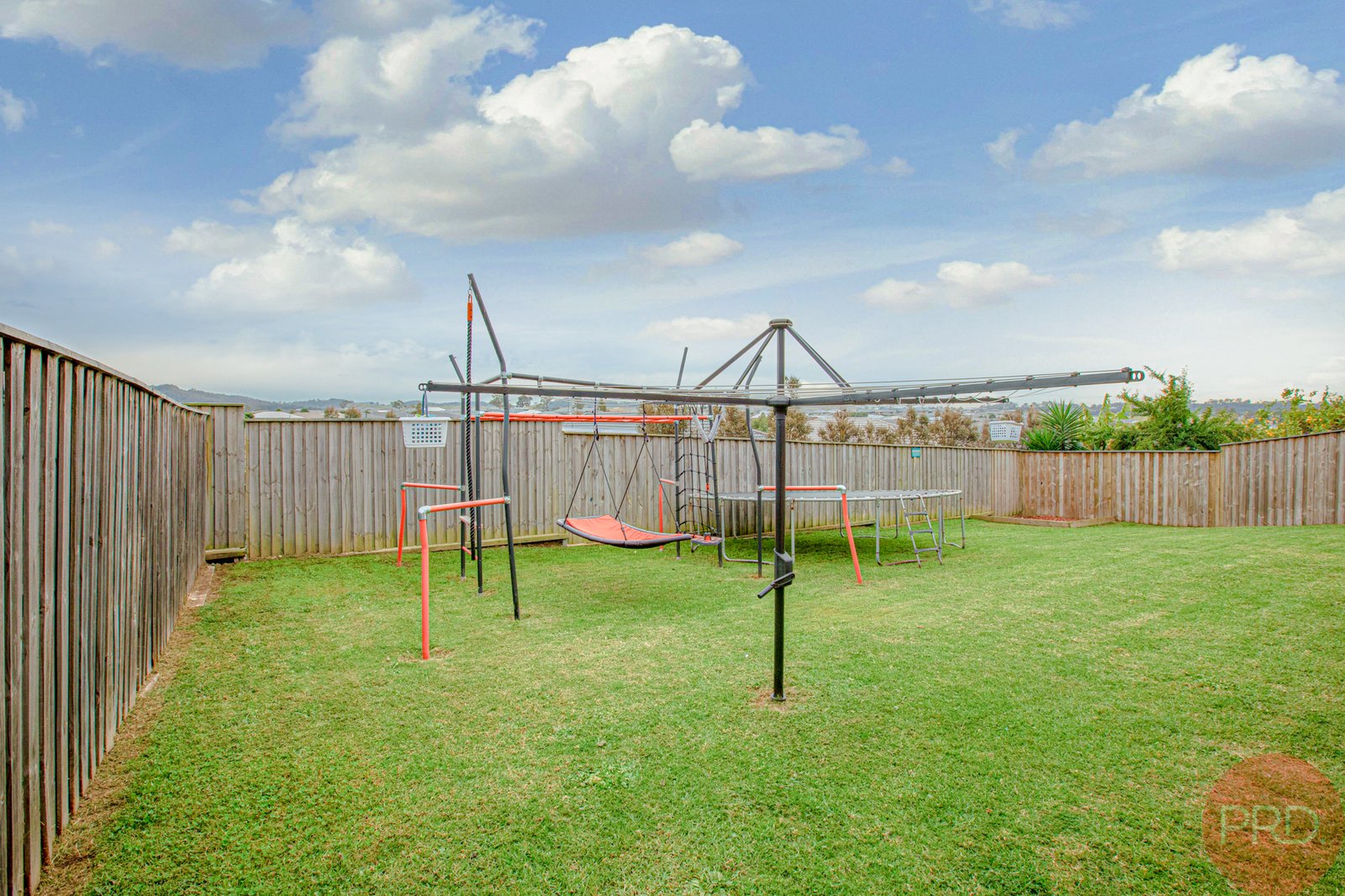 552 Oakhampton Road ABERGLASSLYN 21