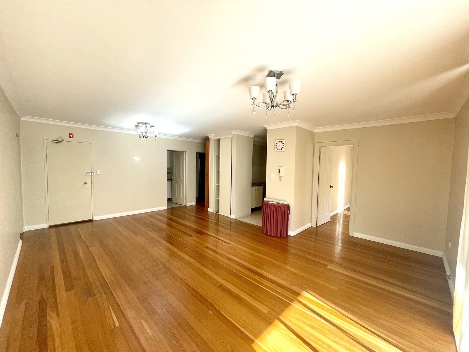 5/52 Woniora Road HURSTVILLE 3