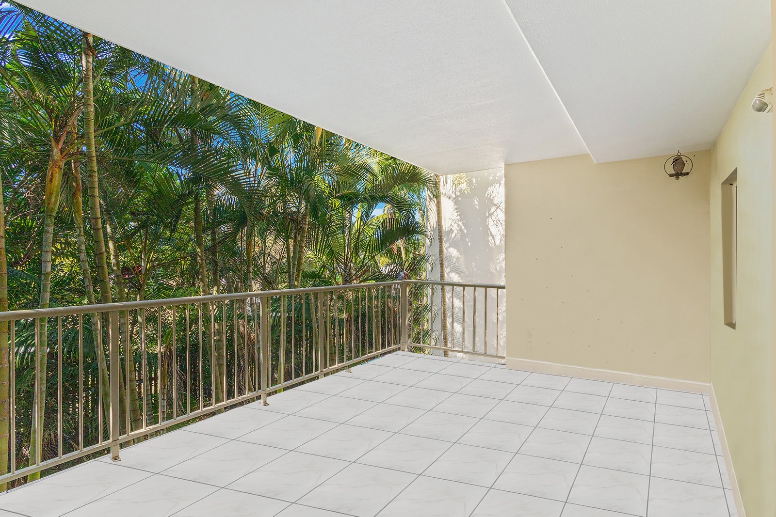 55/21 Shute Harbour Road CANNONVALE 13