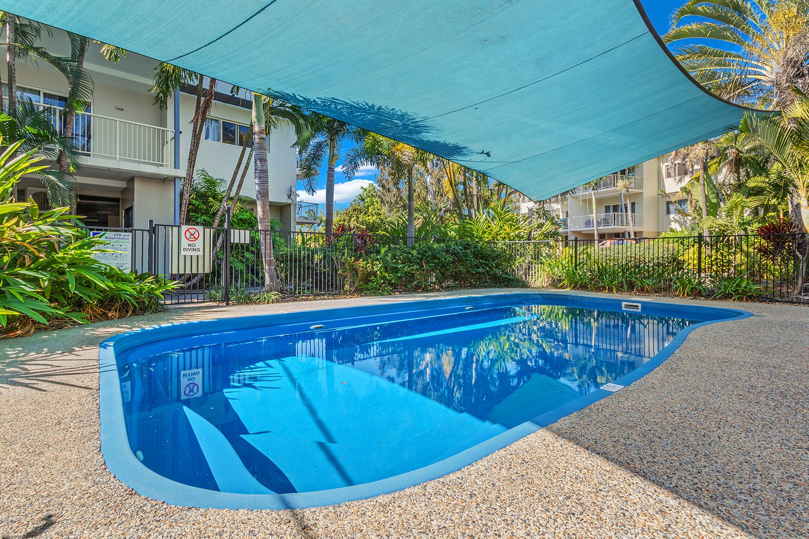 55/21 Shute Harbour Road CANNONVALE 14