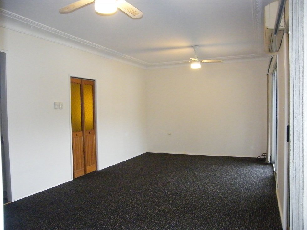 552B Henry Lawson Drive EAST HILLS 3
