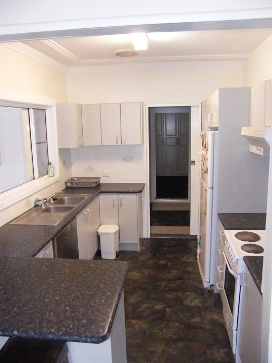 552B Henry Lawson Drive EAST HILLS 6