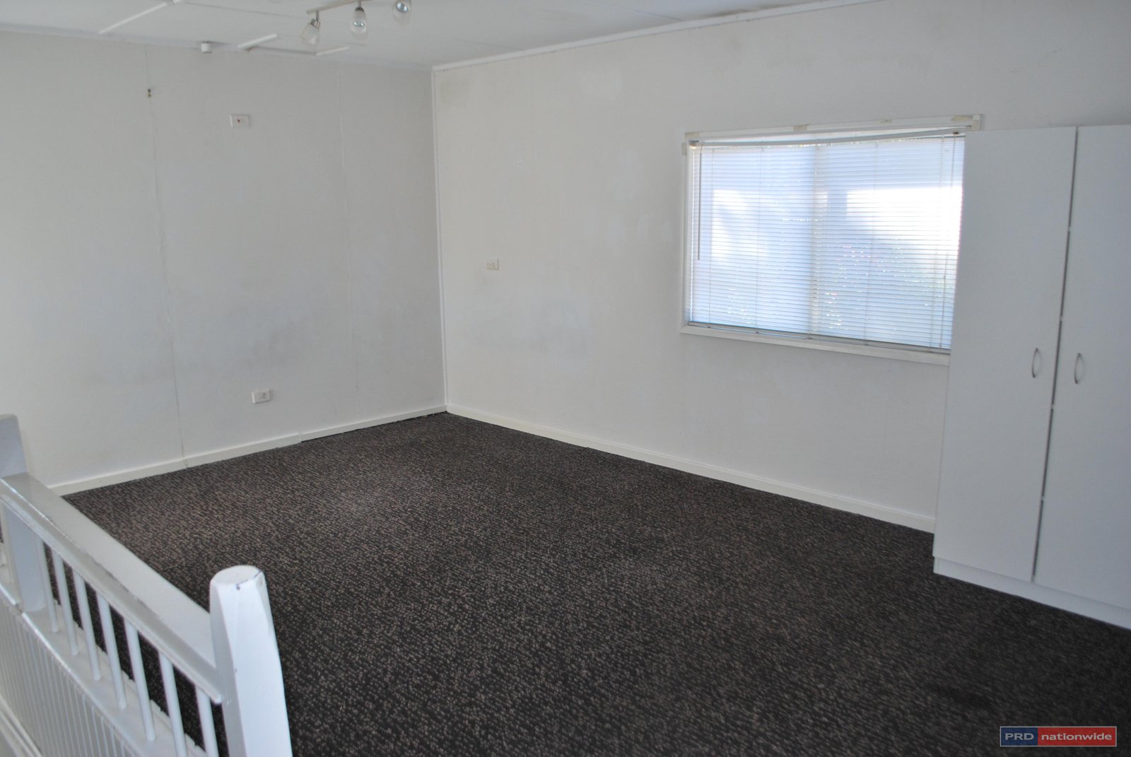 552C Henry Lawson Drive EAST HILLS 4