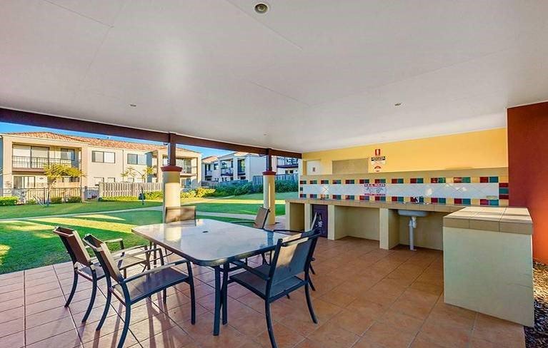 55/302 Christine Avenue VARSITY LAKES 11